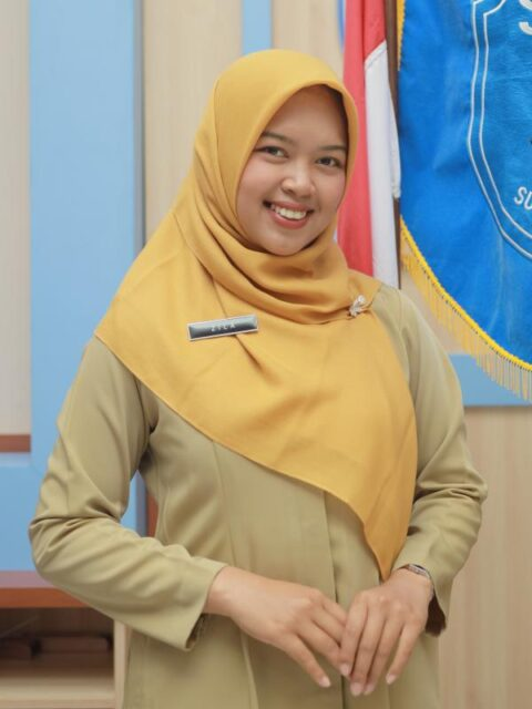 Guru SMA Negeri 8 Surakarta